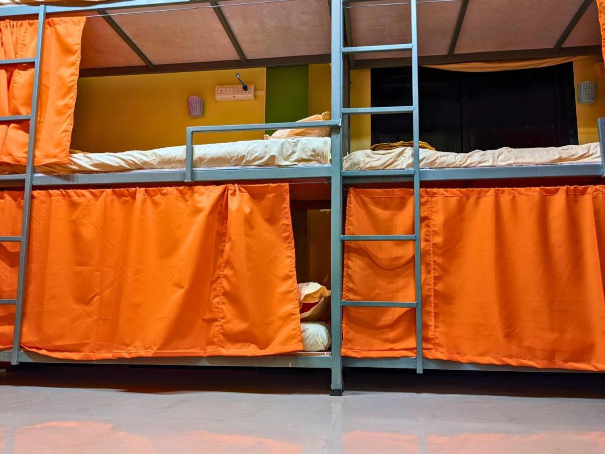 Awaara Backpackers Hostel, Alībāg Exteriör bild