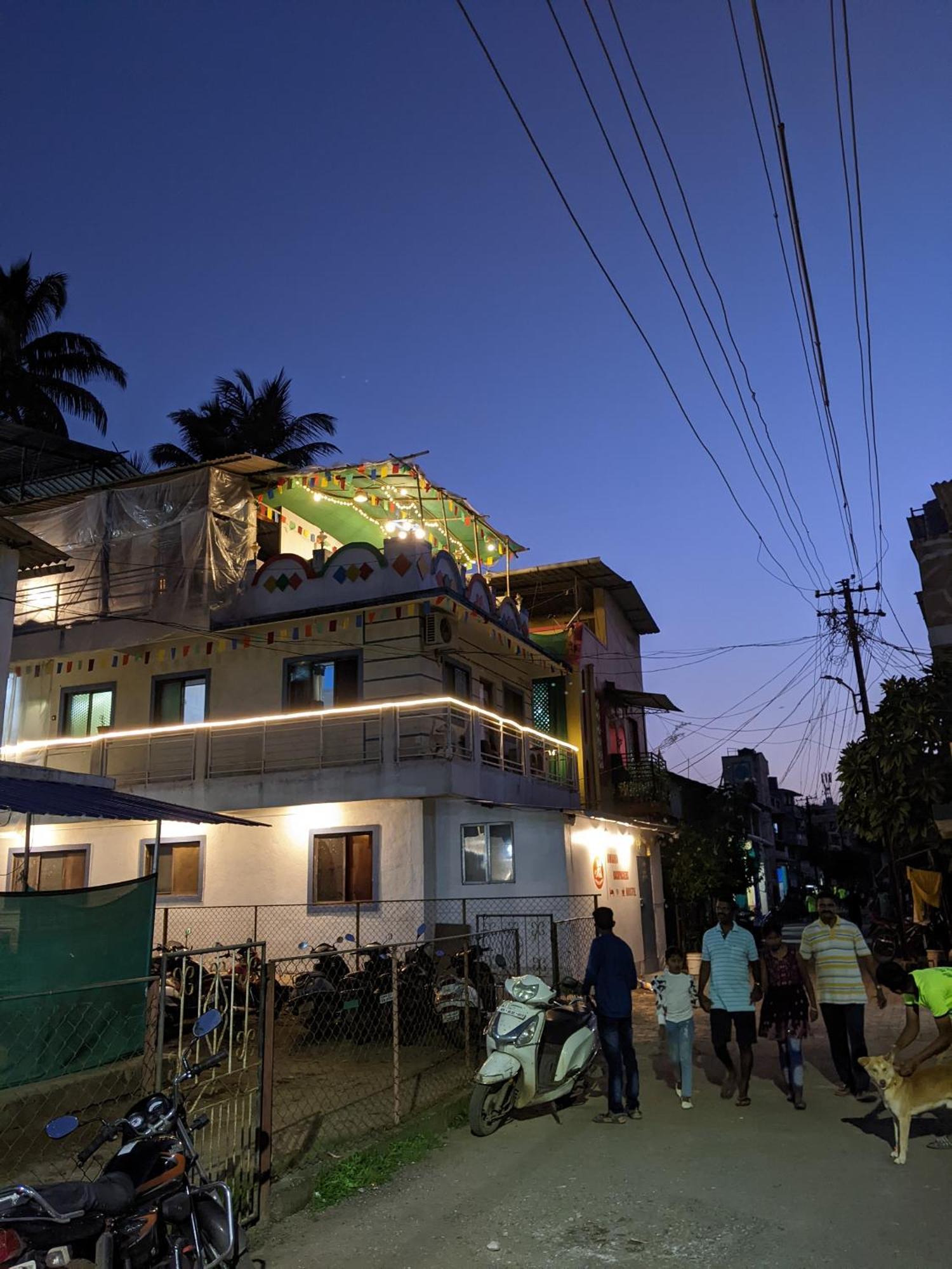 Awaara Backpackers Hostel, Alībāg Exteriör bild